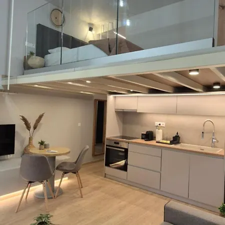 Argo Lofts Designer Apartmán Volos